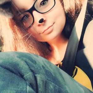 Meet your Posher, Alexis